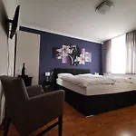 Hotel Zur Linde 2*