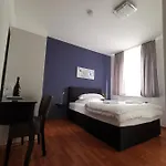 Zur Linde Hotel 2*