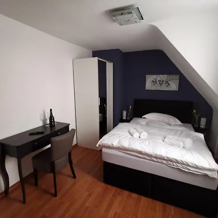 Zur Linde 2* Rommerskirchen