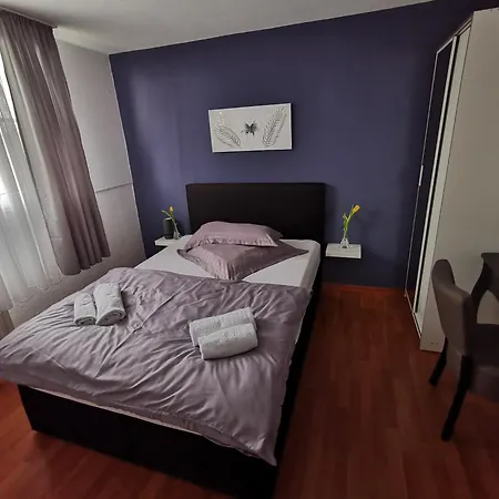 Zur Linde 2* Rommerskirchen