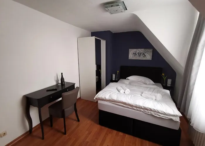 Zur Linde 2* Rommerskirchen