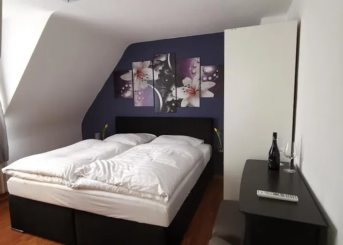 Zur Linde Ξενοδοχείο Rommerskirchen